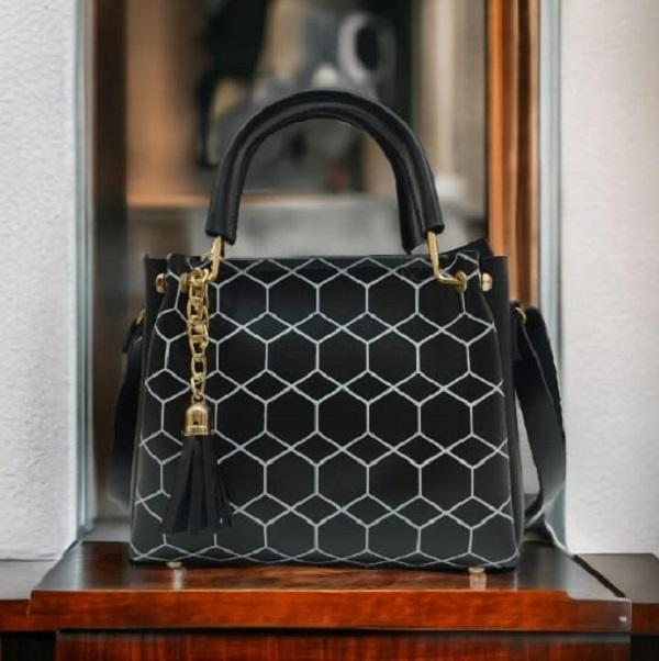 Women’s PU Leather Shoulder Bag – Stylish Printed Design with Tassel Charm